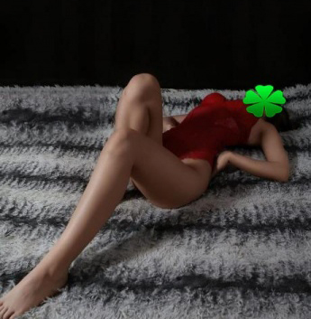 Страстная и развратная дама с шикарным телом ждет встречи с обаятельным кавалером. Позволь себе немного беззаботного удовольствия в моем обществе. 5250, 19 лет